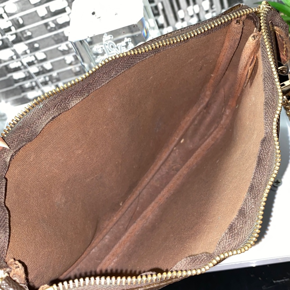 Authentic Louis Vuitton Pochette Monogram Accessories Bag - Picture 14 of 17